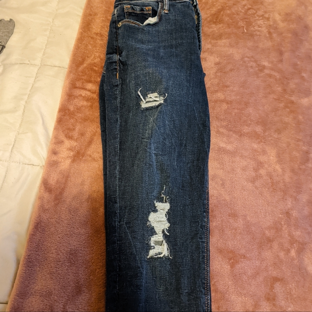 Old navy size 2 jeans. Distressed. Real pockets.